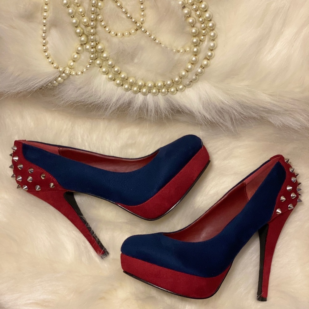 CHILLI PEPPER Spike Accent Heels